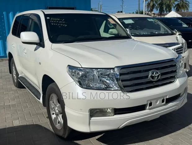 Toyota Land Cruiser 2009 White - 1
