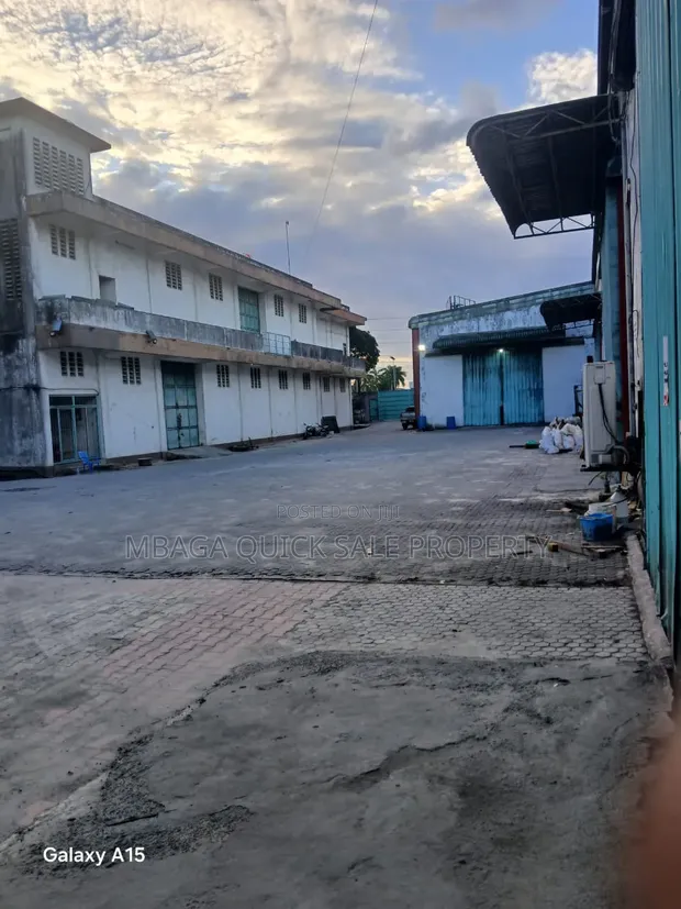 2500/3000 SQM Godown for Rent - Pugu Road - 1