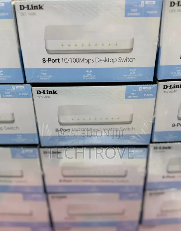 D-Link DES-1008C 8-Port Fast Ethernet Switch - 1