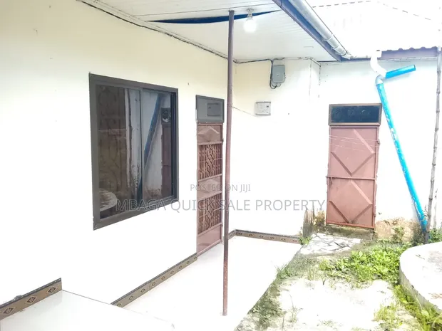 3 Bedroom Apartment for Rent in Ada Estate - 1