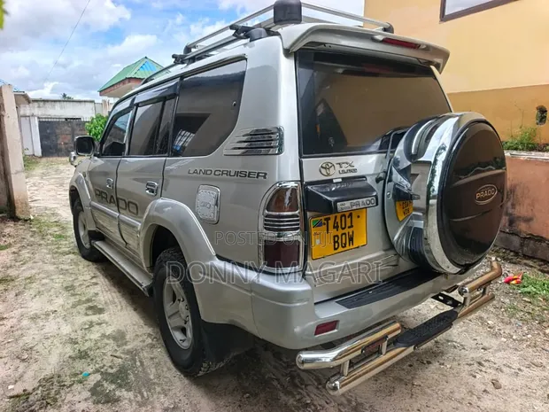 Toyota Land Cruiser Prado 2002 Silver - 1