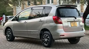 Toyota Corolla Spacio 2002 Nyeupe