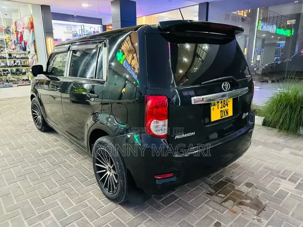 Toyota Corolla Rumion 2008 Black - 1