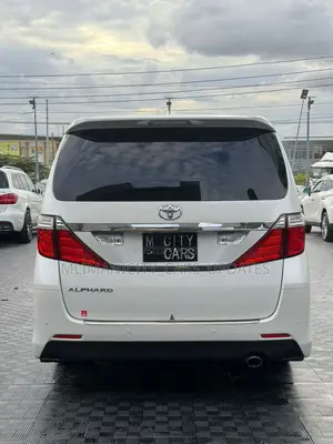 Toyota Alphard 2.4 Petrol AWD 2010