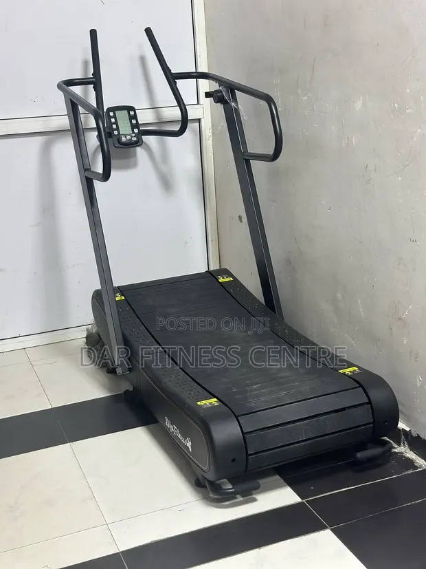 Commercial Curved Manual Treadmill - 1