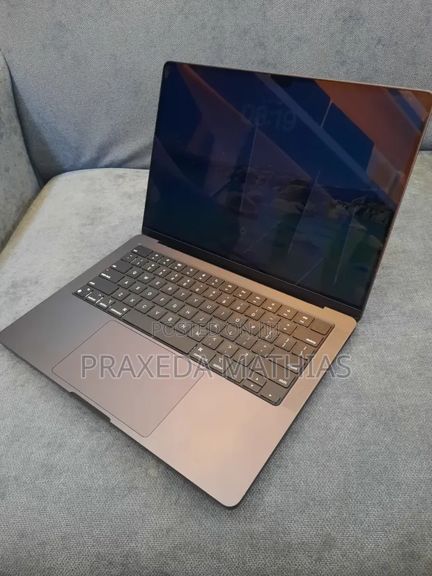 Apple MacBook Pro 2023 M3 Pro 14-inch 18GB RAM 512GB SSD - 1