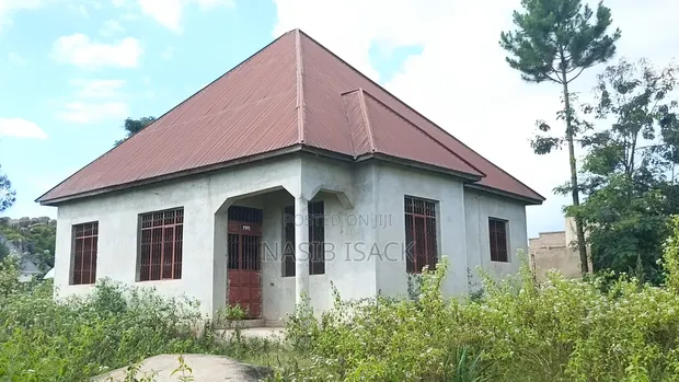 3 Bedroom House for Sale in Kishiri, Mwanza - 1