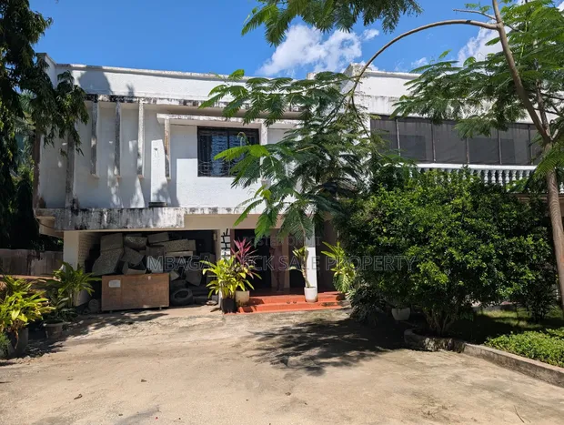 5 Bedroom House for Rent in Masaki - 1