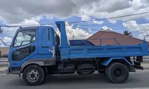 Mitsubishi Fuso Dump Truck (Tipper)