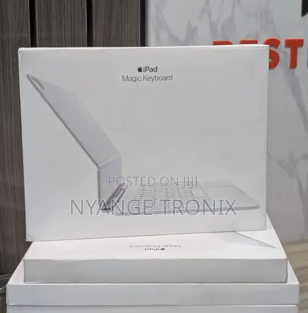 Apple Magic Keyboard for iPad Air M3 - 1