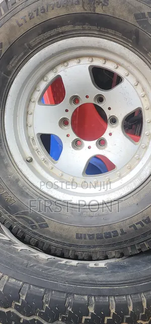 Magurudumu ya Nissan kwa Navara, Hardbody, Terrano, Caravan (inchi 14-17)