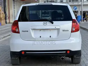 Mazda Verisa 2008