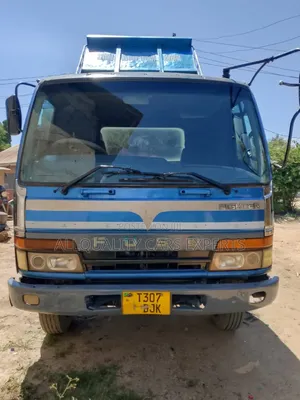 Mitsubishi Fuso Tipper Fighter 6D17
