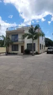 Furnished 5-Bedroom Villa for Rent in Oyster Bay - 1