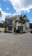 Furnished 5-Bedroom Villa for Rent in Oyster Bay - 5