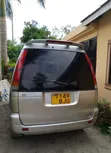 Toyota Noah 2001 Silver - 2