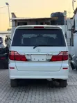 Toyota Alphard 2006 White - 2