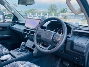 New Toyota Hilux 2025