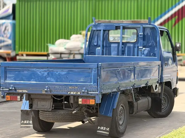 Toyota Toyoace 1993 Diesel Truck - 1