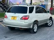 Toyota Harrier 2001 White - 2