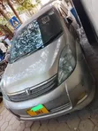 Toyota Isis 2010 Gray - 2