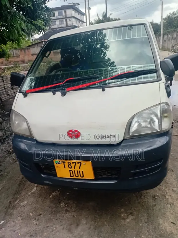Toyota Dyna Food Truck - 2002 - 1