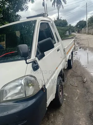 Toyota Dyna Food Truck - 2002
