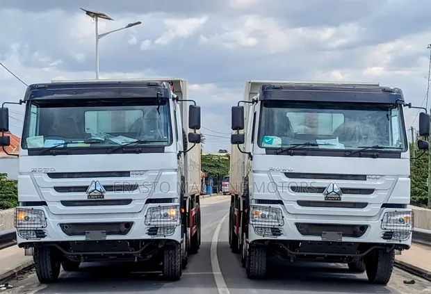 Howo 400hp 8x4 Dump Truck - 1