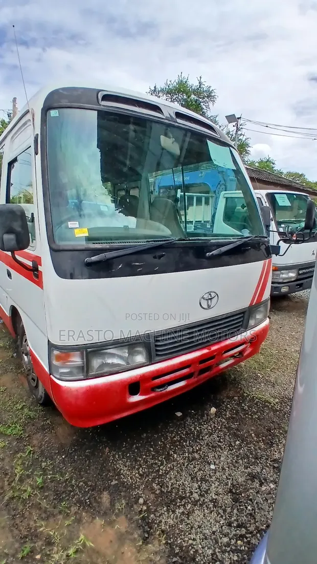 Toyota Coaster Bus 1998 - 1