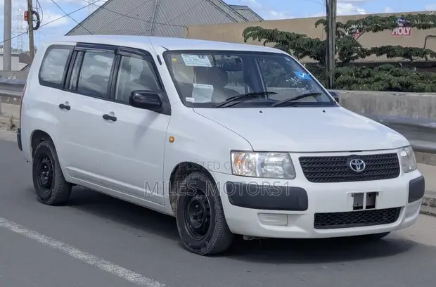 Toyota Succeed 2005 - White - 1