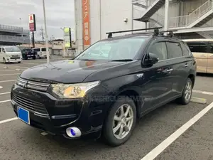 Mitsubishi Outlander PHEV 2013 Black