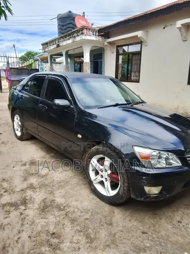 Toyota Altezza 2004 Black - 1