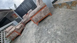 Seti ya Sofa 2:2:1 - I tumika