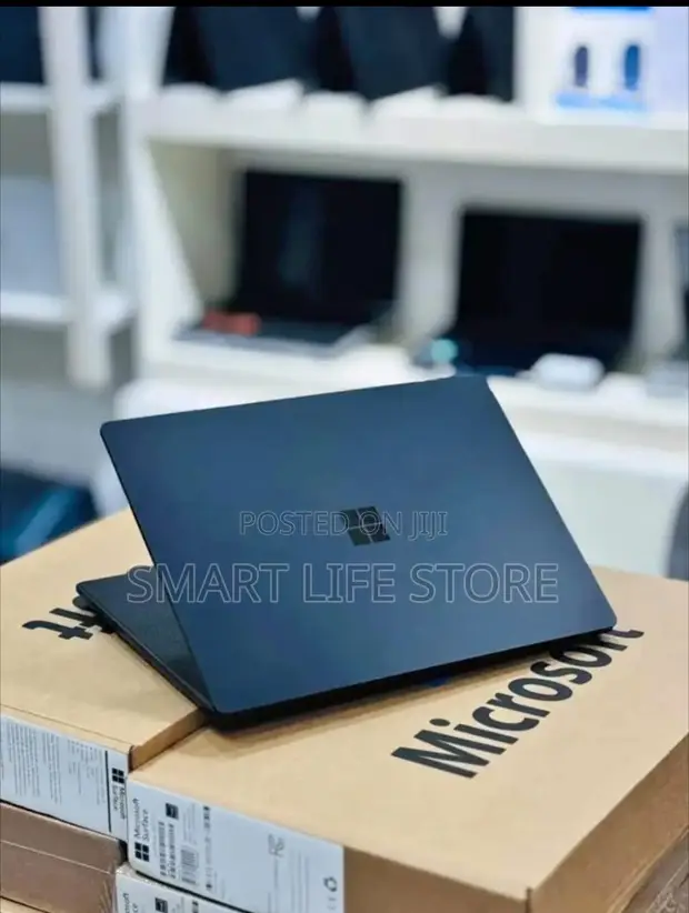 Microsoft Surface Laptop 3 - 15" Intel Core i7, 16GB RAM, 256GB SSD - 1