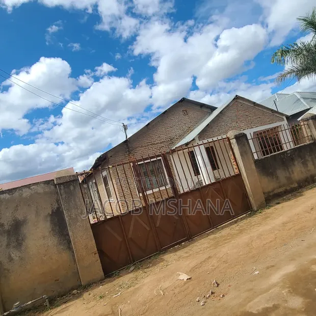 4 Bedroom House for Sale, Shayo Street, Iringa Municipal - 1