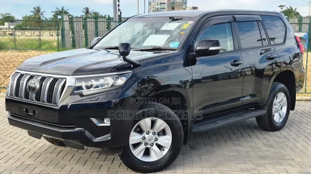 Toyota Land Cruiser Prado 2018 Black - 1
