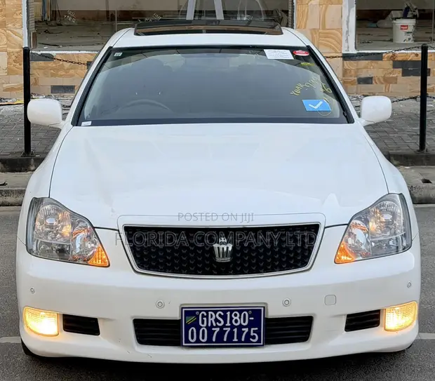 Toyota Crown Athlete 2006 - White - 1