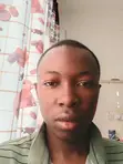 Mjasiriamali na Mbunifu wa Picha Mwenye Uzoefu - 2