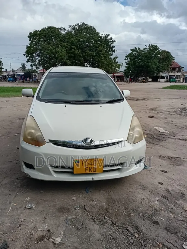 Toyota Wish 2006 - White - 1