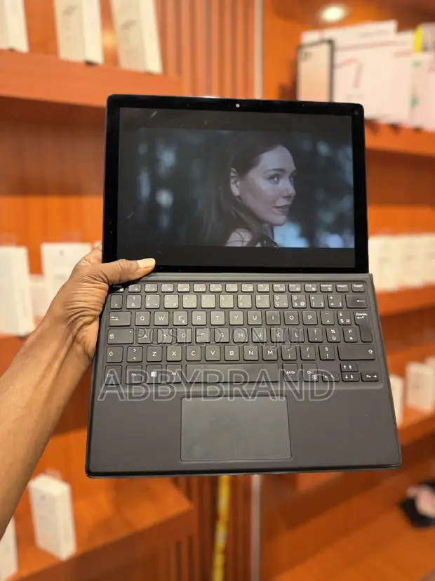 Dell Latitude 5290 2-in-1 Laptop - i5, 8GB RAM, 256GB SSD - 1