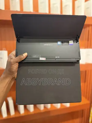 Dell Latitude 5290 2-in-1 Laptop - i5, 8GB RAM, 256GB SSD