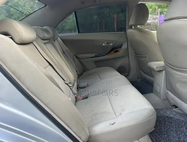 Toyota Premio 2008 Silver - 1