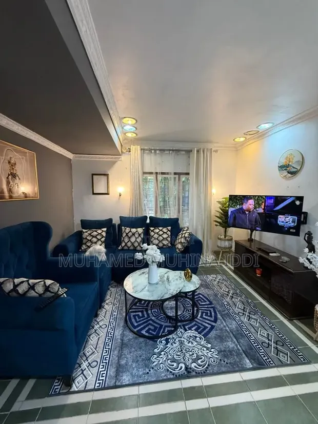 Furnished 1-Bedroom Apartment for Rent in Oyster Bay - 1