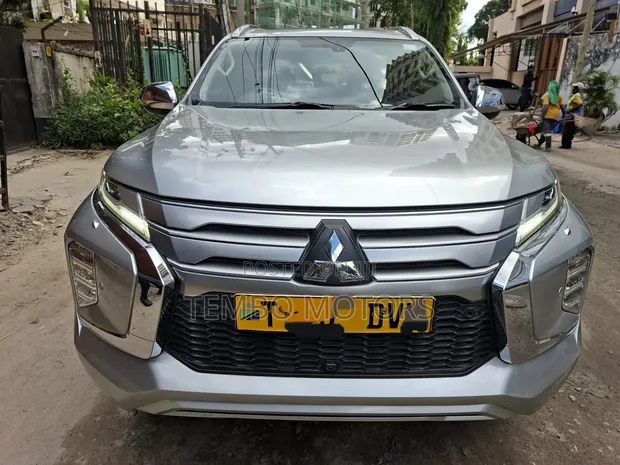 2022 Mitsubishi Pajero 2.4L Diesel 4WD Silver - 1