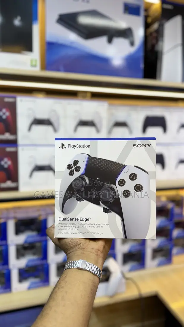 PS5 DualSense Edge Controller - 1
