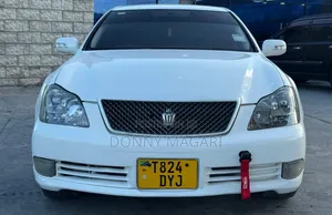 Toyota Crown 2006 Nyeupe