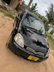 Toyota Vitz 2003 Nyeusi - 4