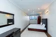 Furnished 4-Bedroom Apartment for Rent in Oyster Bay - 3
