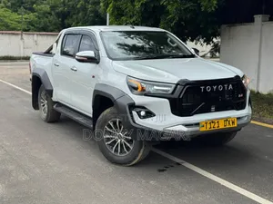 Toyota Hilux 2020 Double Cabin Pickup