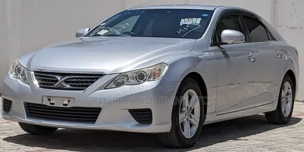 Toyota Mark X GRX135 2013 Silver - 1